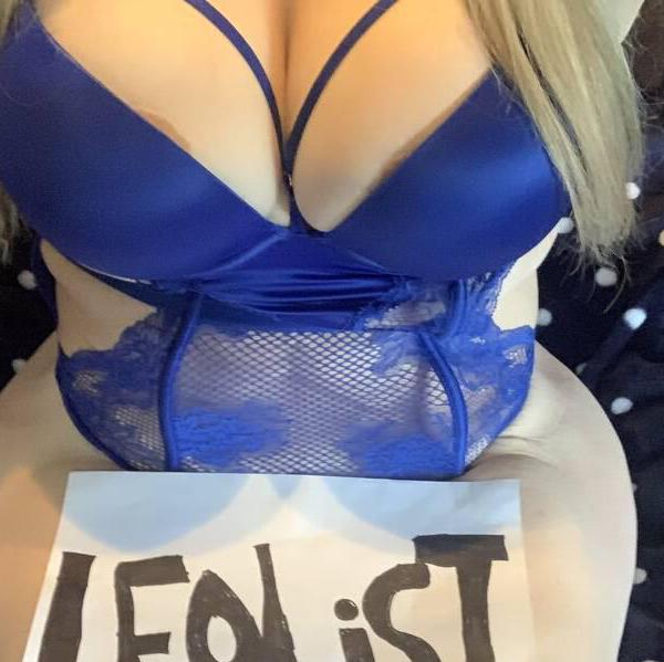 
                        Peyton
                     is Female Escorts. | Peace River Country | British Columbia | Canada | canadatopescorts.com 