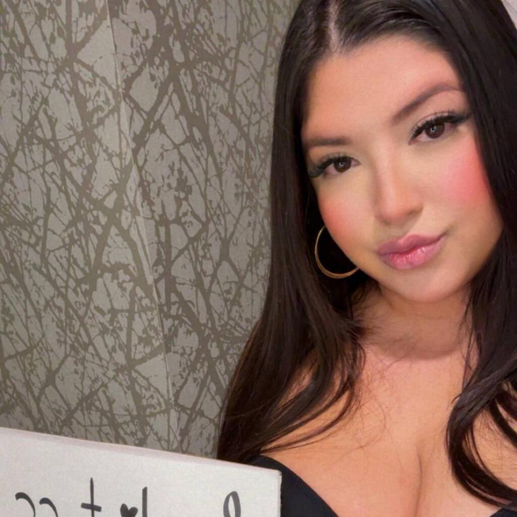 
                        Mia
                     is Female Escorts. | windsor | Ontario | Canada | canadatopescorts.com 