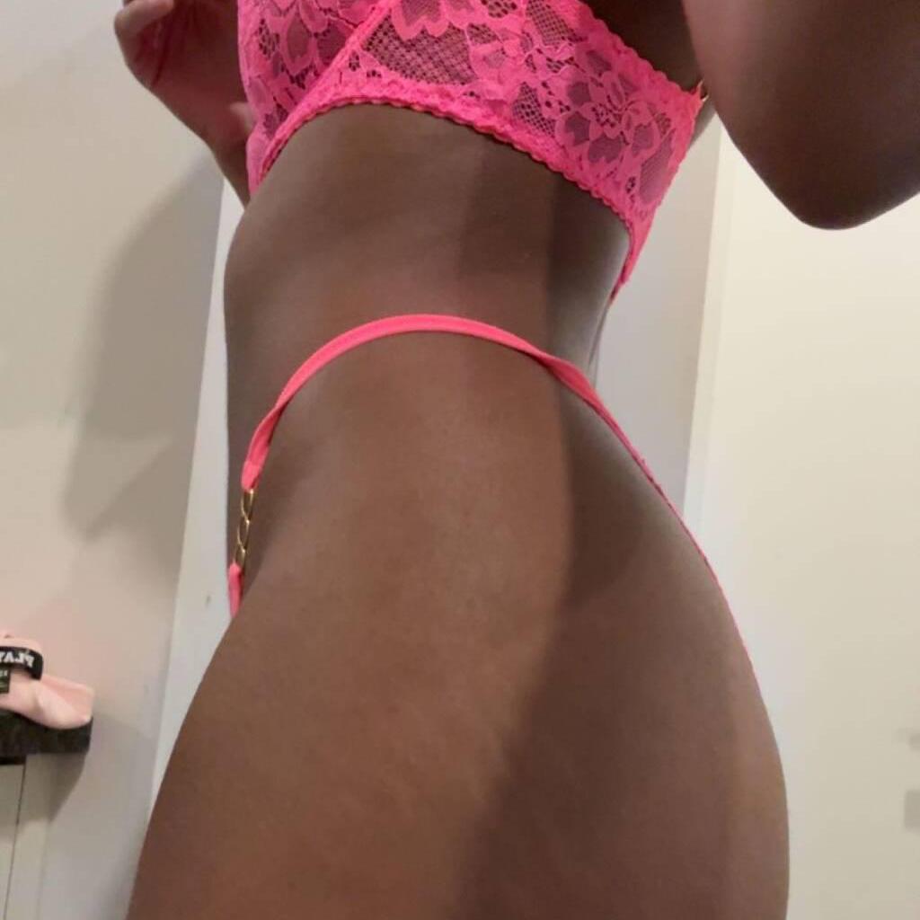 
                        Jade
                     is Female Escorts. | Kingston | Ontario | Canada | canadatopescorts.com 