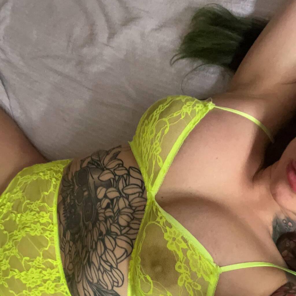 
                        Skyla Kitty ( . ) ( . )
                     is Female Escorts. | Red Deer | Alberta | Canada | canadatopescorts.com 