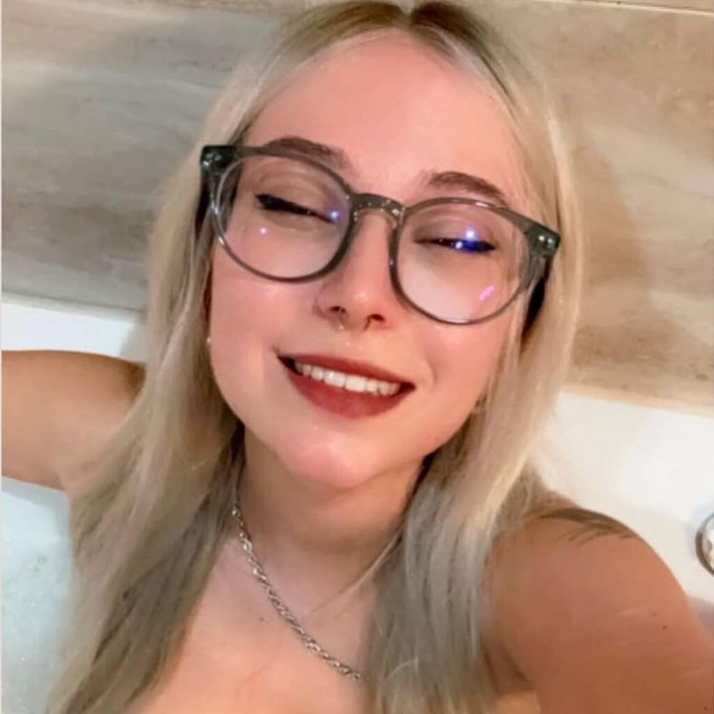 
                        Naughty
                     is Female Escorts. | Fredericton | New Brunswick | Canada | canadatopescorts.com 