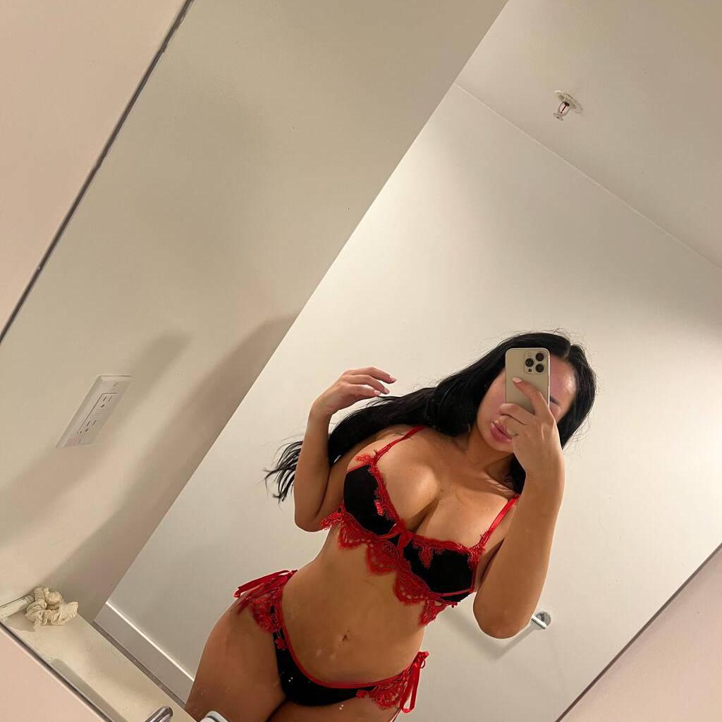 
                        Nikki
                     is Female Escorts. | Niagara | Ontario | Canada | canadatopescorts.com 