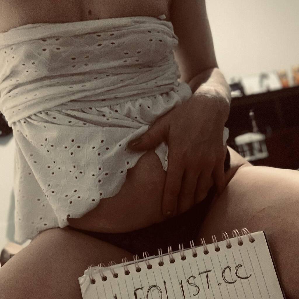 
                        Sarah
                     is Female Escorts. | Sudbury | Ontario | Canada | canadatopescorts.com 