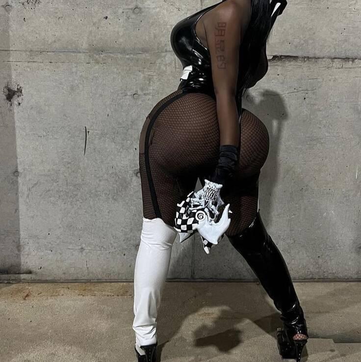 
                        skye
                     is Female Escorts. | Montreal | Quebec | Canada | canadatopescorts.com 