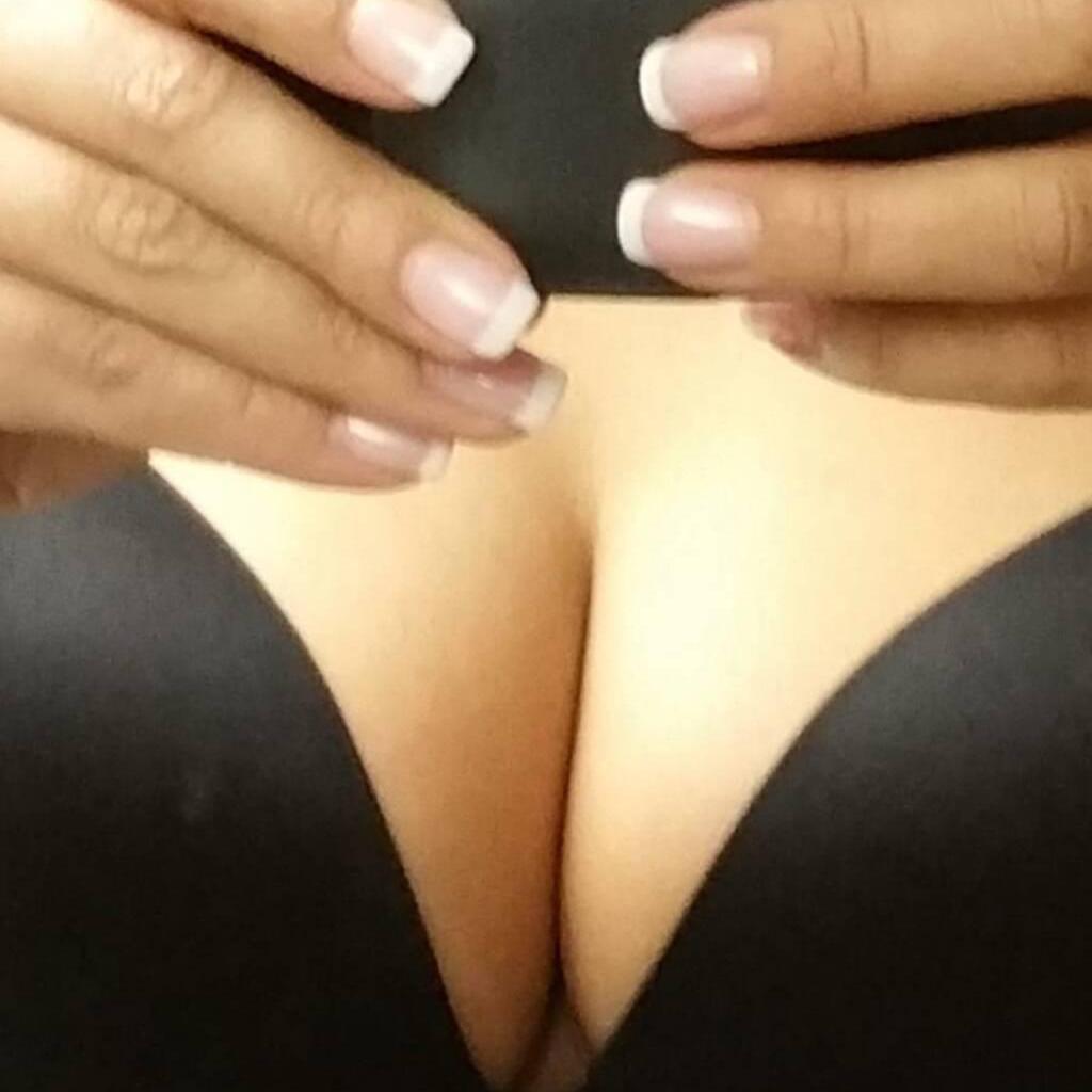 
                        Sarah
                     is Female Escorts. | Barrie | Ontario | Canada | canadatopescorts.com 