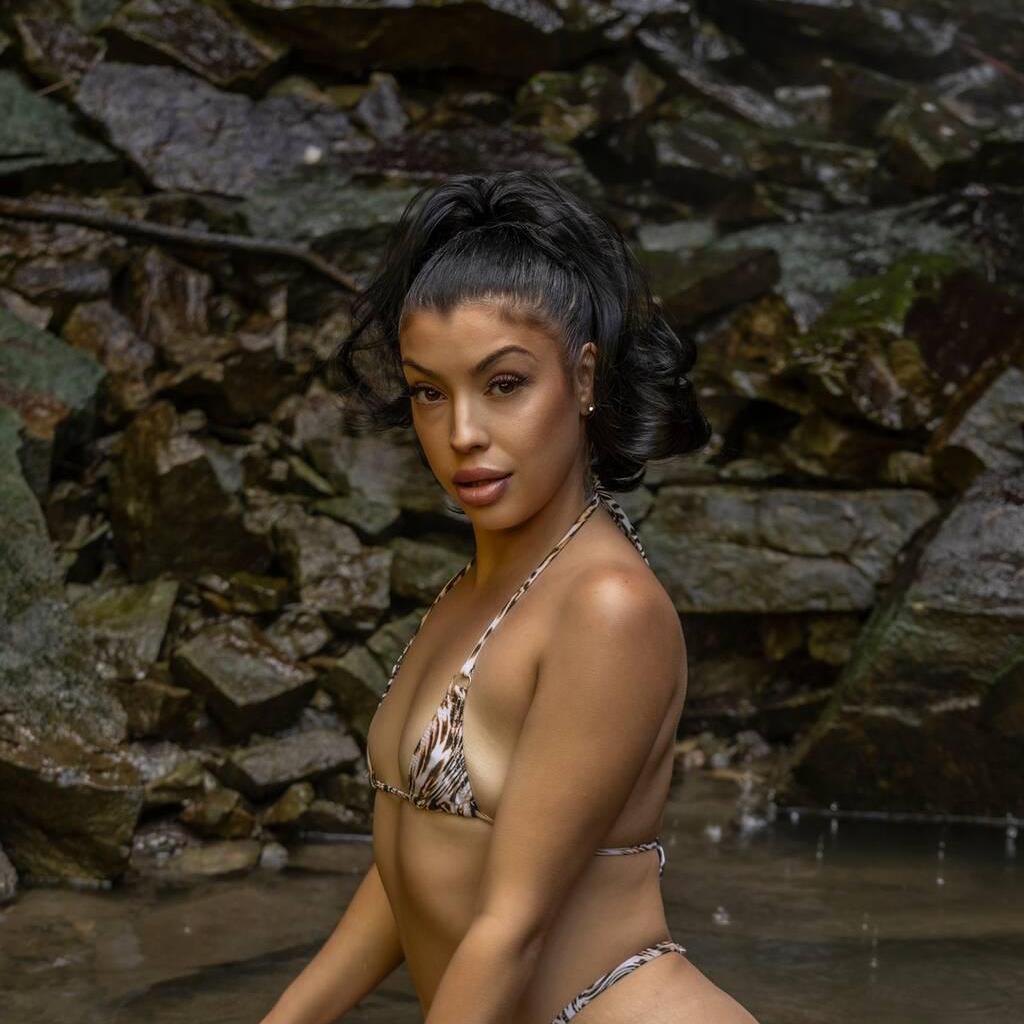 
                        Nikki Benz
                     is Female Escorts. | Hamilton | Ontario | Canada | canadatopescorts.com 