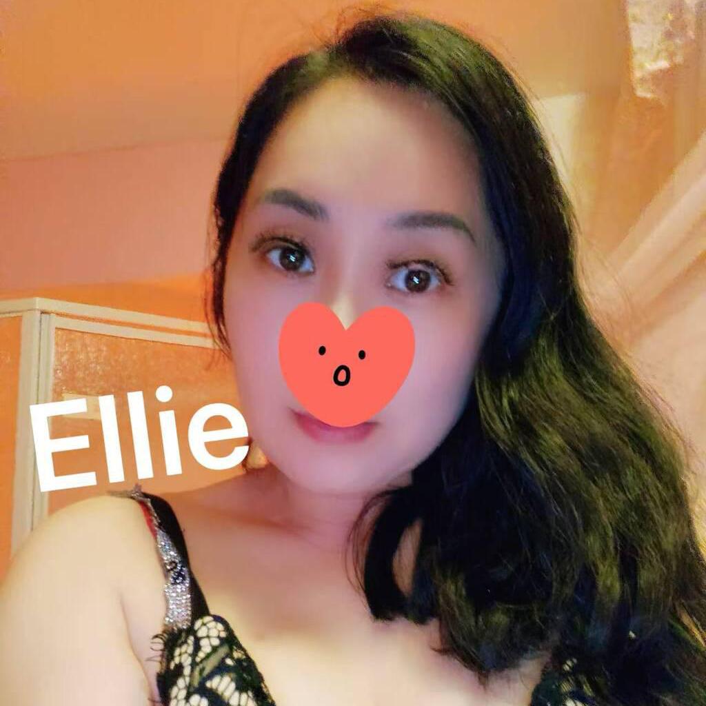 
                        Kiki
                     is Female Escorts. | Quebec City | Quebec | Canada | canadatopescorts.com 