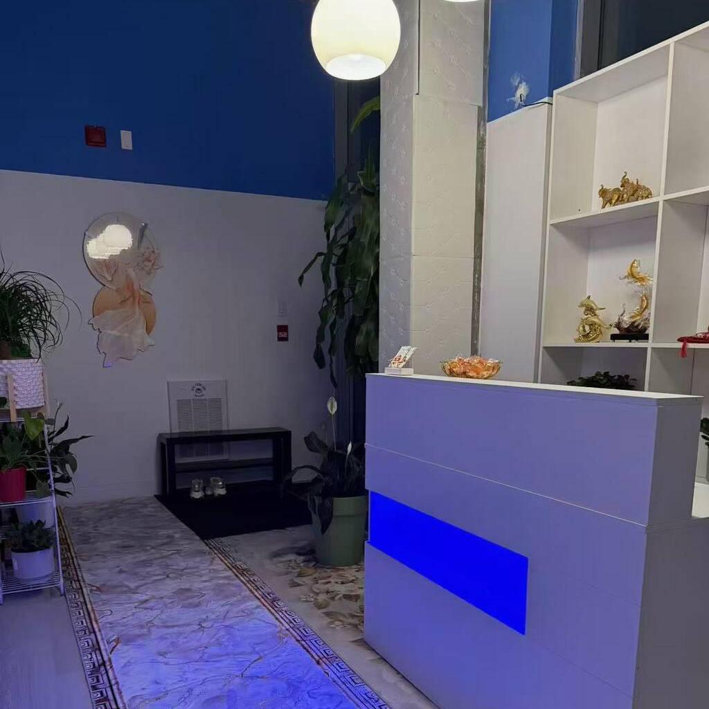 
                        Kiki
                     is Female Escorts. | Quebec City | Quebec | Canada | canadatopescorts.com 