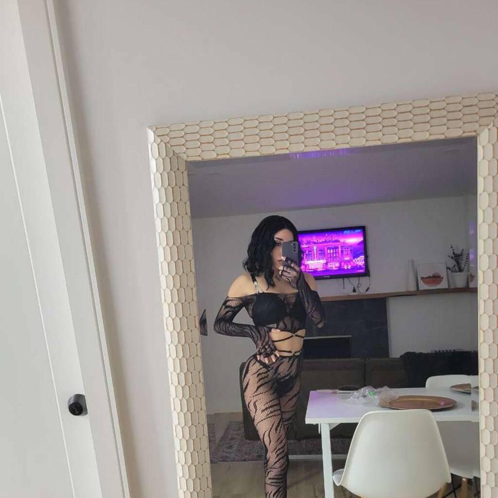 
                        Pink Garnet
                     is Female Escorts. | Trois Rivieres | Quebec | Canada | canadatopescorts.com 