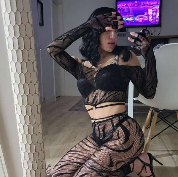 
                        Pink Garnet
                     is Female Escorts. | Trois Rivieres | Quebec | Canada | canadatopescorts.com 