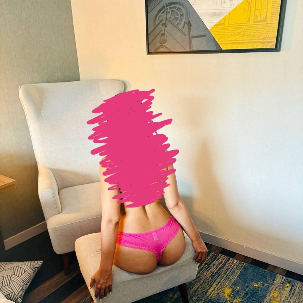
                        Elle
                     is Female Escorts. | St. John | New Brunswick | Canada | canadatopescorts.com 