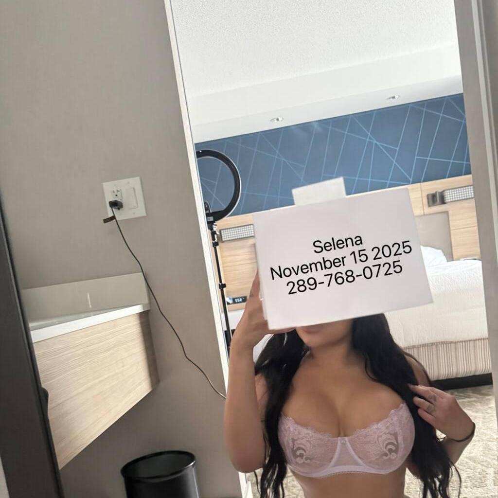 
                        Selena
                     is Female Escorts. | Hamilton | Ontario | Canada | canadatopescorts.com 