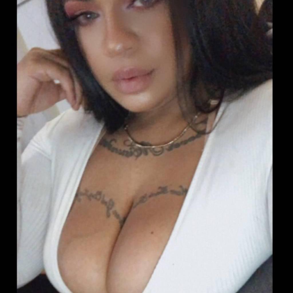 
                        CHELSEA RecordTheSession
                     is Female Escorts. | Toronto | Ontario | Canada | canadatopescorts.com 