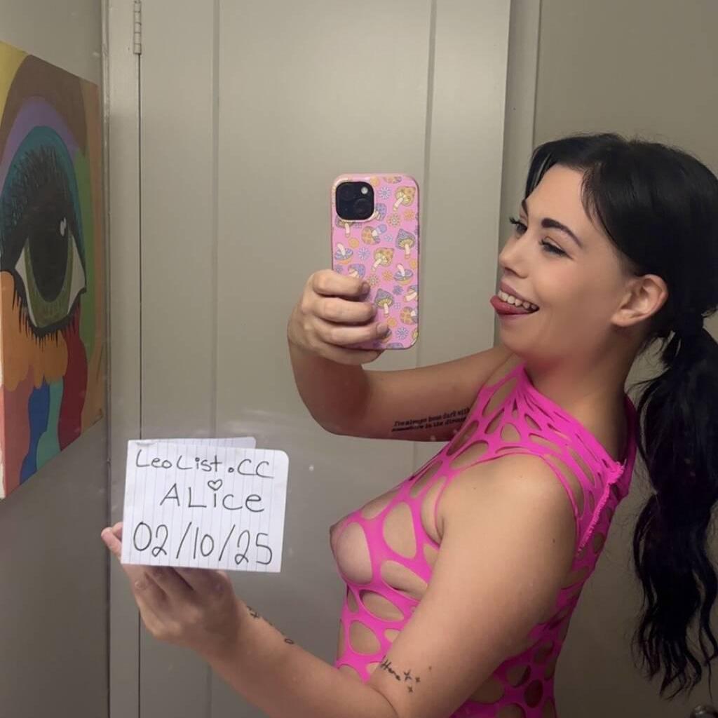 
                        Alice Wonderland
                     is Female Escorts. | Toronto | Ontario | Canada | canadatopescorts.com 