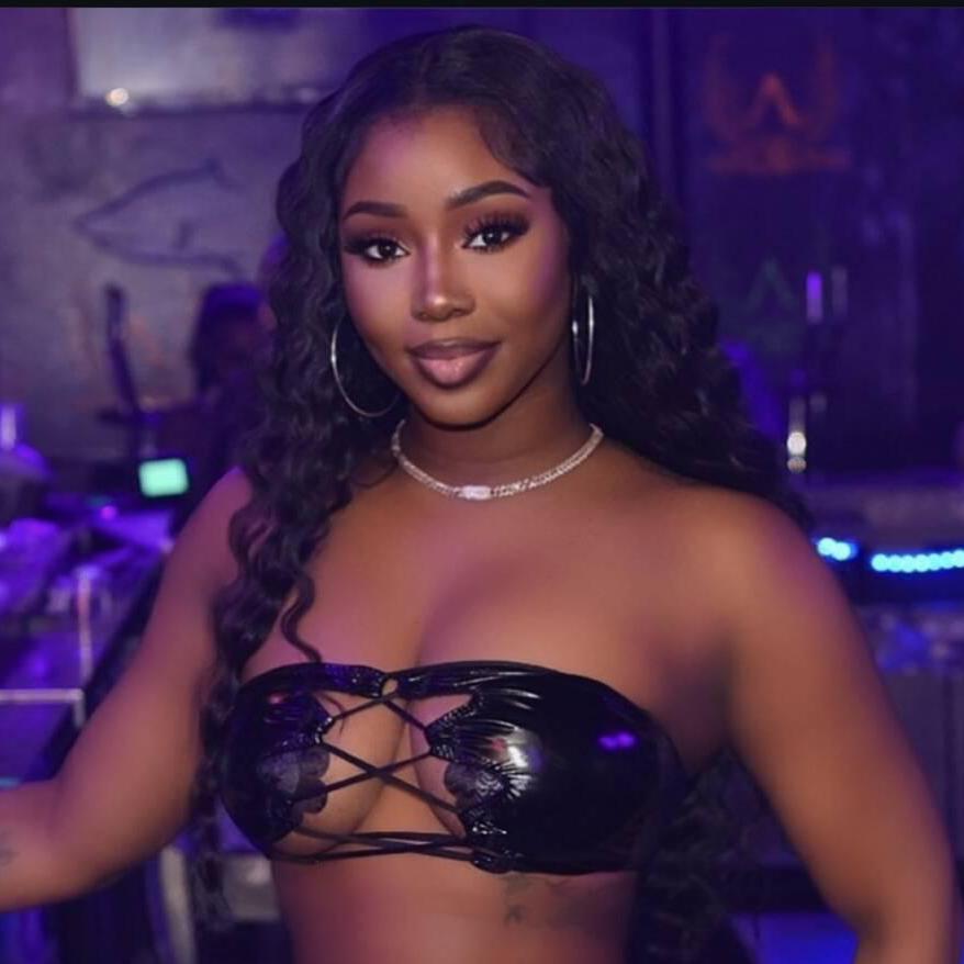 
                        Raven
                     is Female Escorts. | Kitchener | Ontario | Canada | canadatopescorts.com 