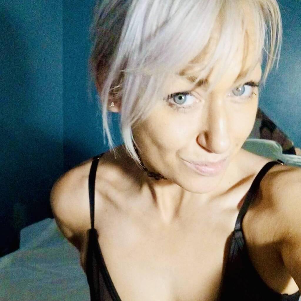 
                        AURORA
                     is Female Escorts. | Sarnia | Ontario | Canada | canadatopescorts.com 