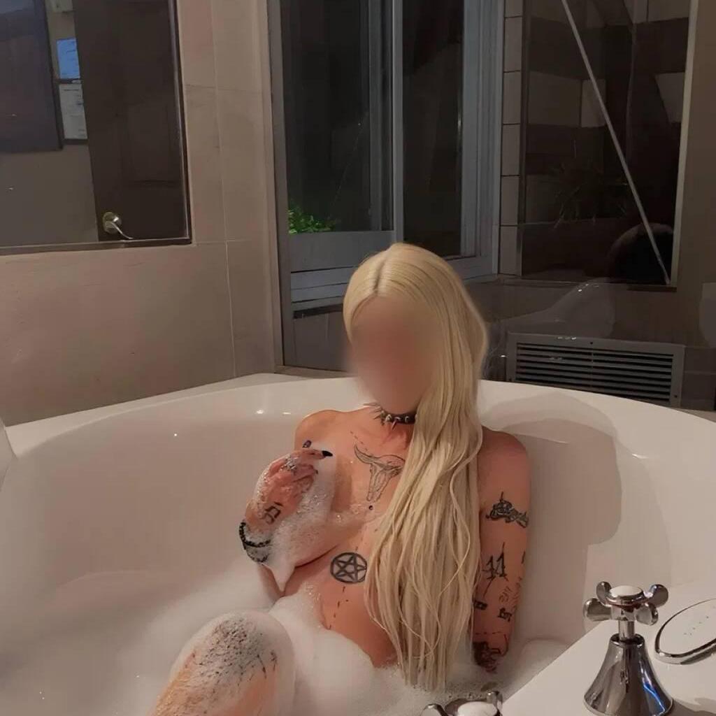 
                        LILITH ROSE
                     is Female Escorts. | Quebec City | Quebec | Canada | canadatopescorts.com 
