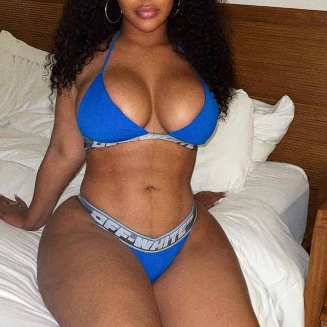 
                        Bella
                     is Female Escorts. | Guelph | Ontario | Canada | canadatopescorts.com 