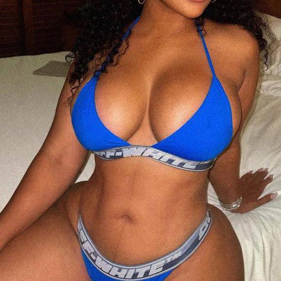 
                        Bella
                     is Female Escorts. | Guelph | Ontario | Canada | canadatopescorts.com 