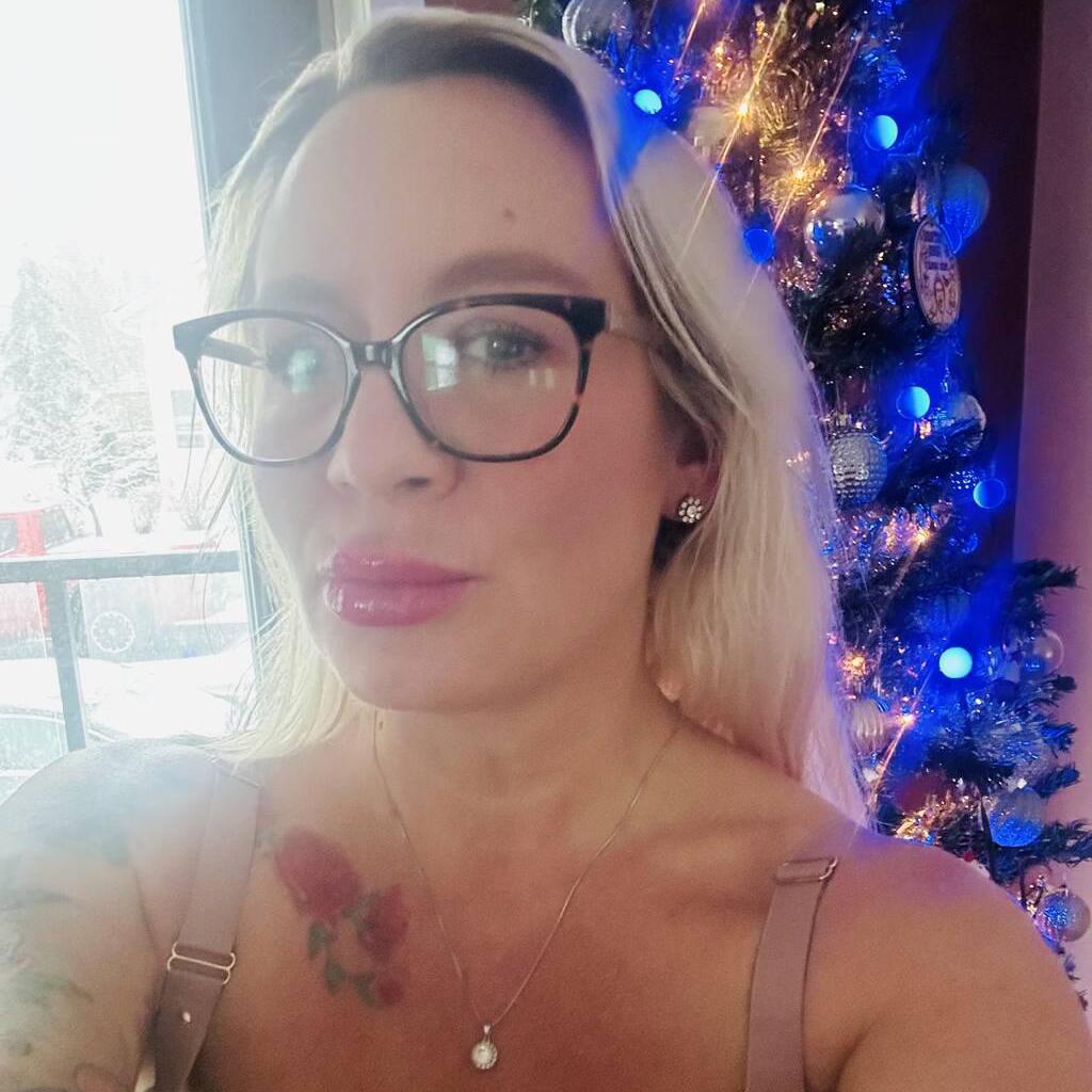 
                        Stella
                     is Female Escorts. | Calgary | Alberta | Canada | canadatopescorts.com 