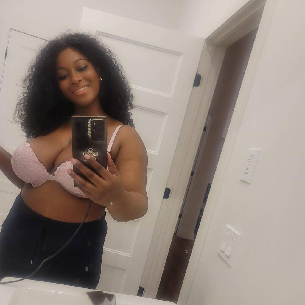 
                        Vivi
                     is Female Escorts. | Montreal | Quebec | Canada | canadatopescorts.com 