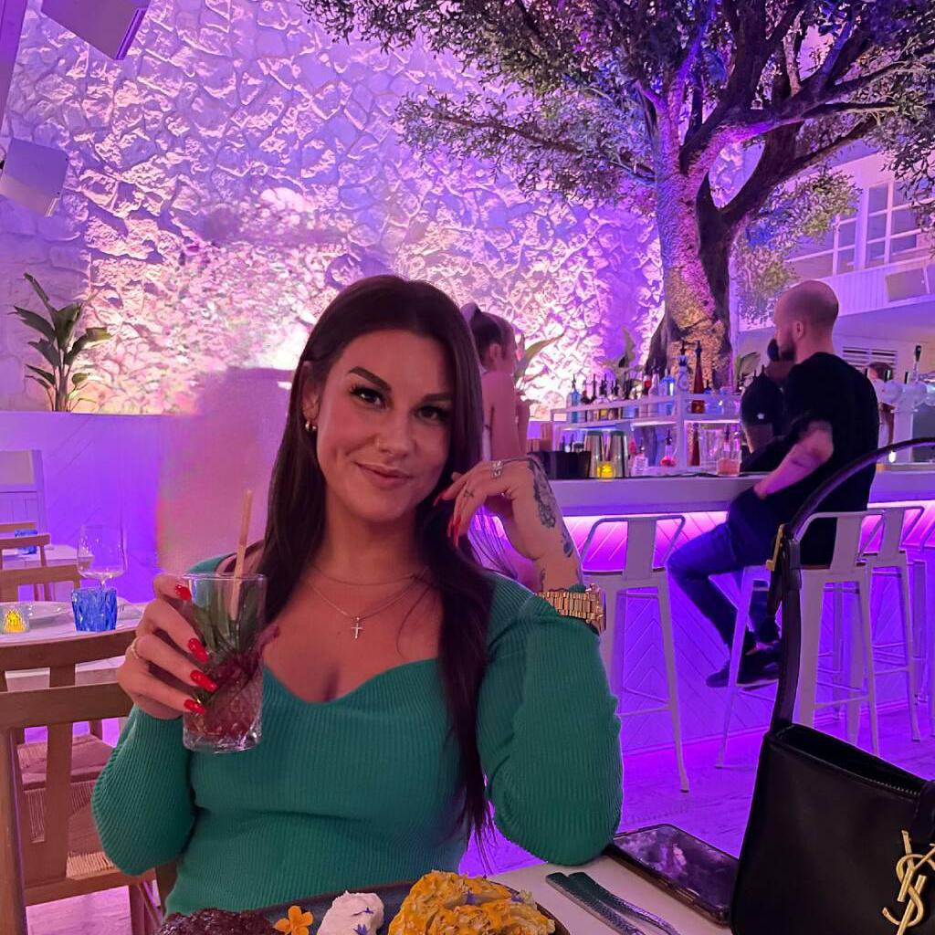 
                        Laurie Desrosiers
                     is Female Escorts. | Montreal | Quebec | Canada | canadatopescorts.com 