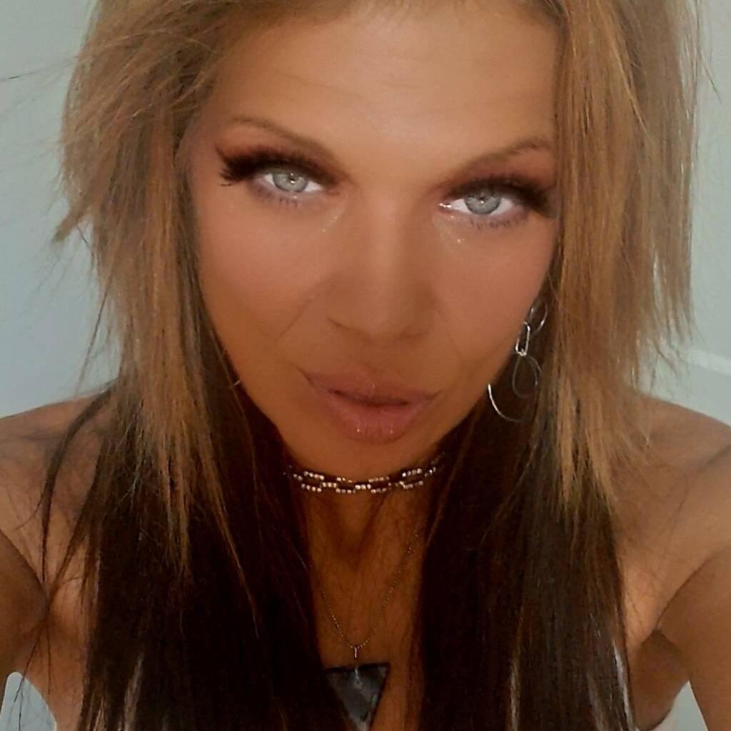 
                        Karsyn Coxx
                     is Female Escorts. | Lethbridge | Alberta | Canada | canadatopescorts.com 