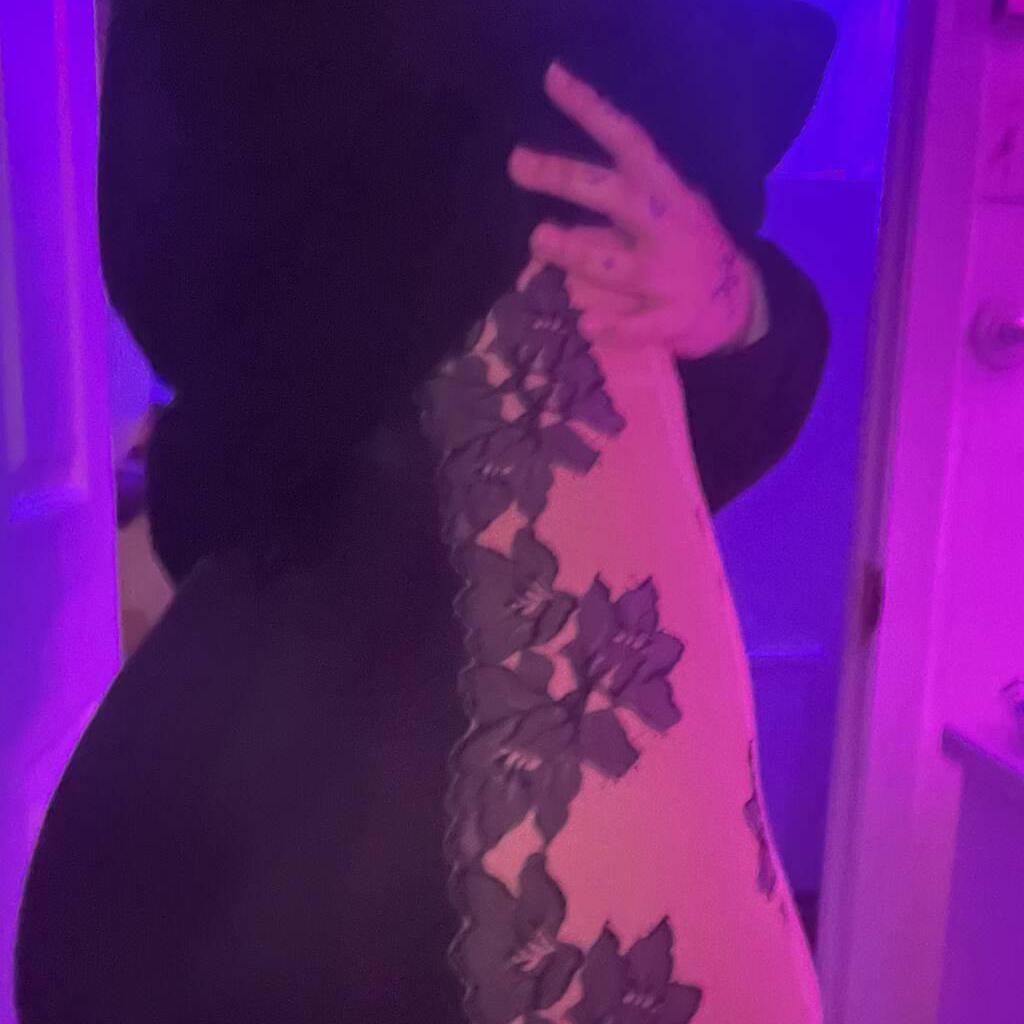 
                        Mina
                     is Female Escorts. | Quebec City | Quebec | Canada | canadatopescorts.com 