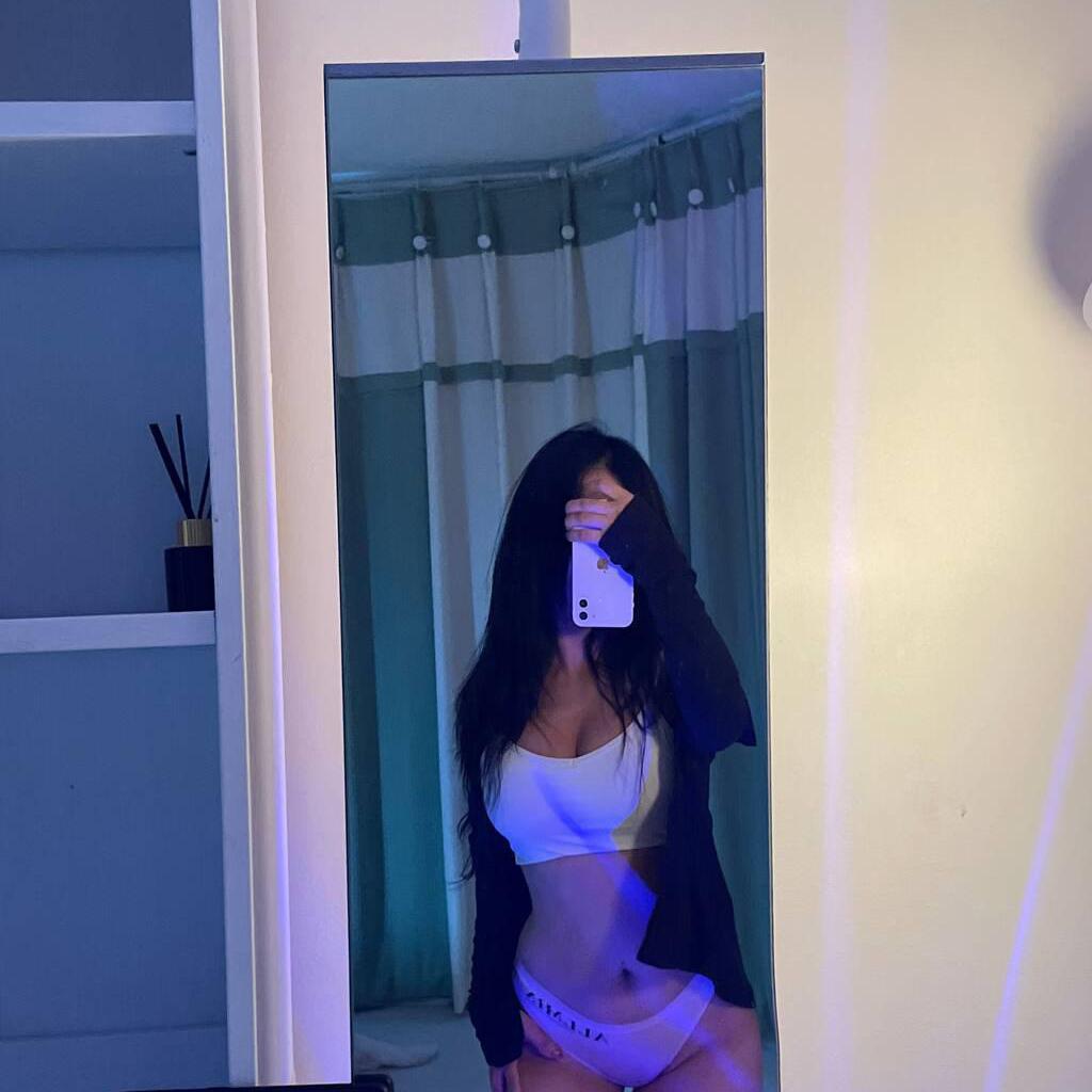 
                        Alice
                     is Female Escorts. | Toronto | Ontario | Canada | canadatopescorts.com 