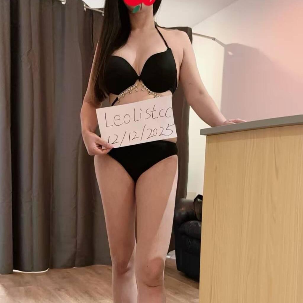 
                        Emily
                     is Female Escorts. | Montreal | Quebec | Canada | canadatopescorts.com 