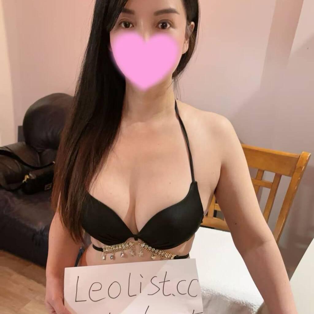 
                        Emily
                     is Female Escorts. | Montreal | Quebec | Canada | canadatopescorts.com 