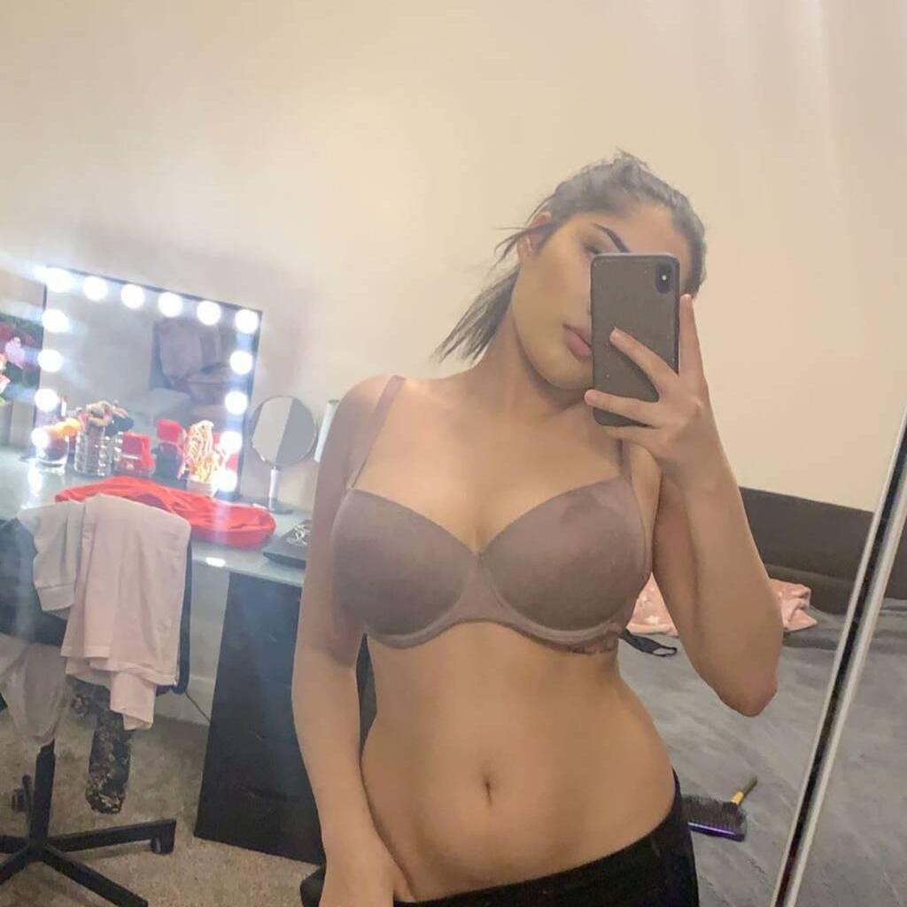 
                        Simran
                     is Female Escorts. | Quebec City | Quebec | Canada | canadatopescorts.com 