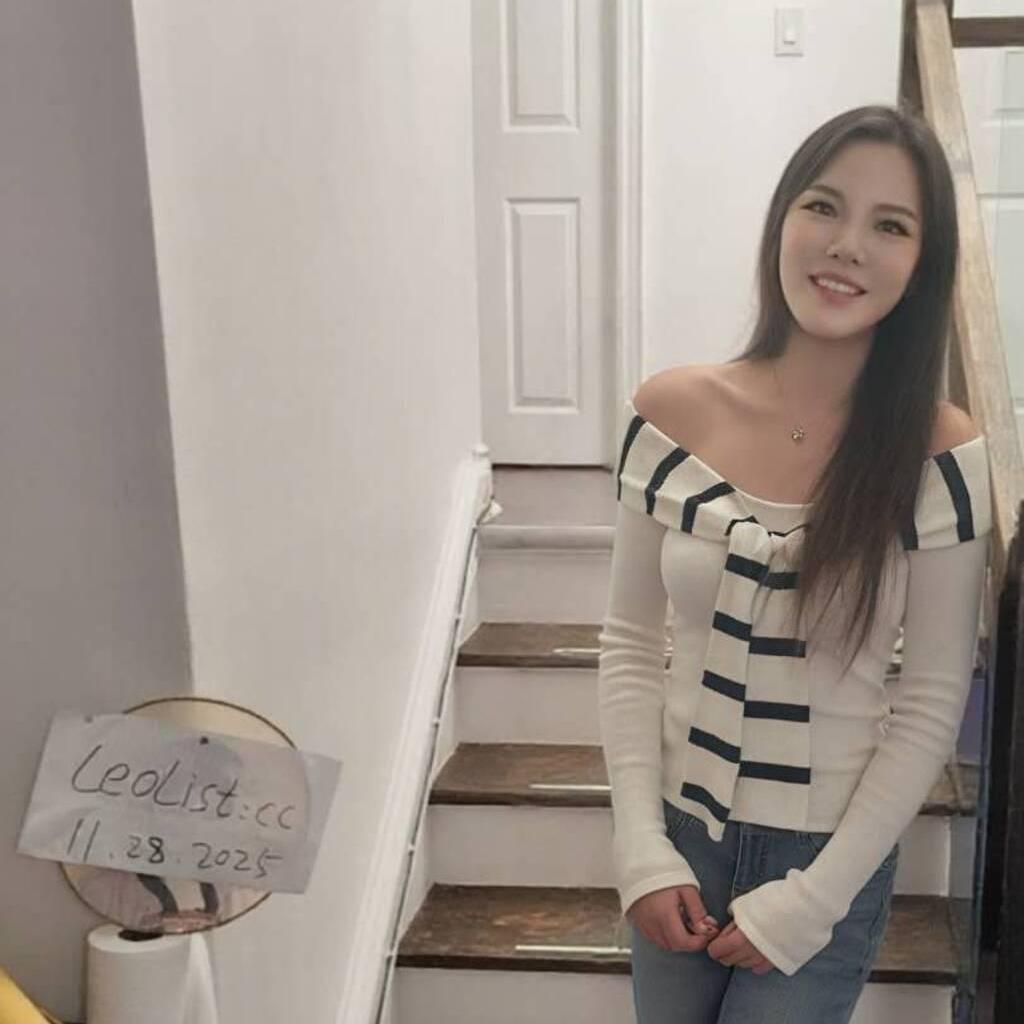 
                        Sexy girl 437.331.2816..
                     is Female Escorts. | Toronto | Ontario | Canada | canadatopescorts.com 