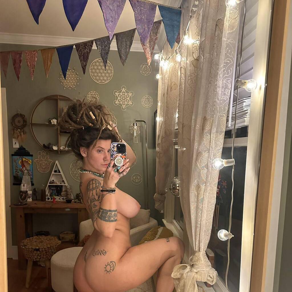 
                        Nora Sandrine
                     is Female Escorts. | Saguenay | Quebec | Canada | canadatopescorts.com 