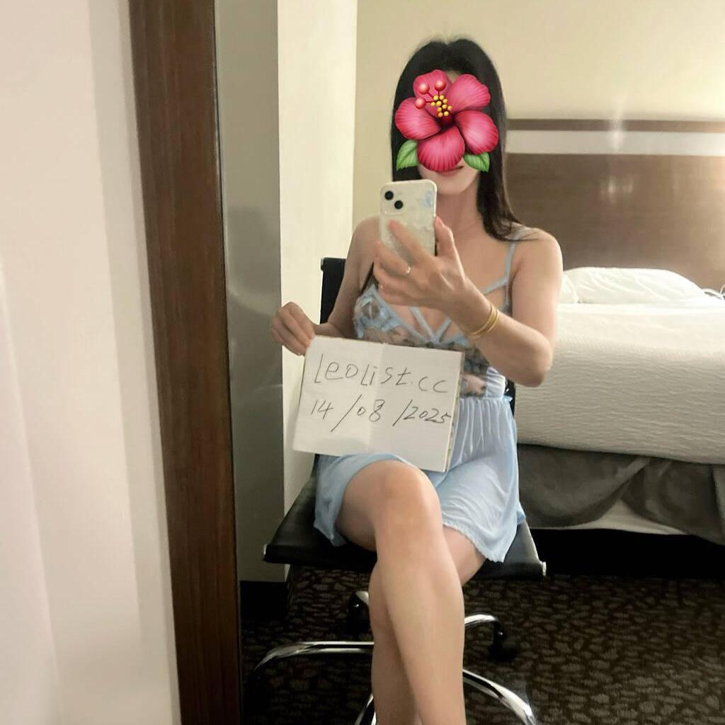 
                        Helen
                     is Female Escorts. | Vancouver | British Columbia | Canada | canadatopescorts.com 