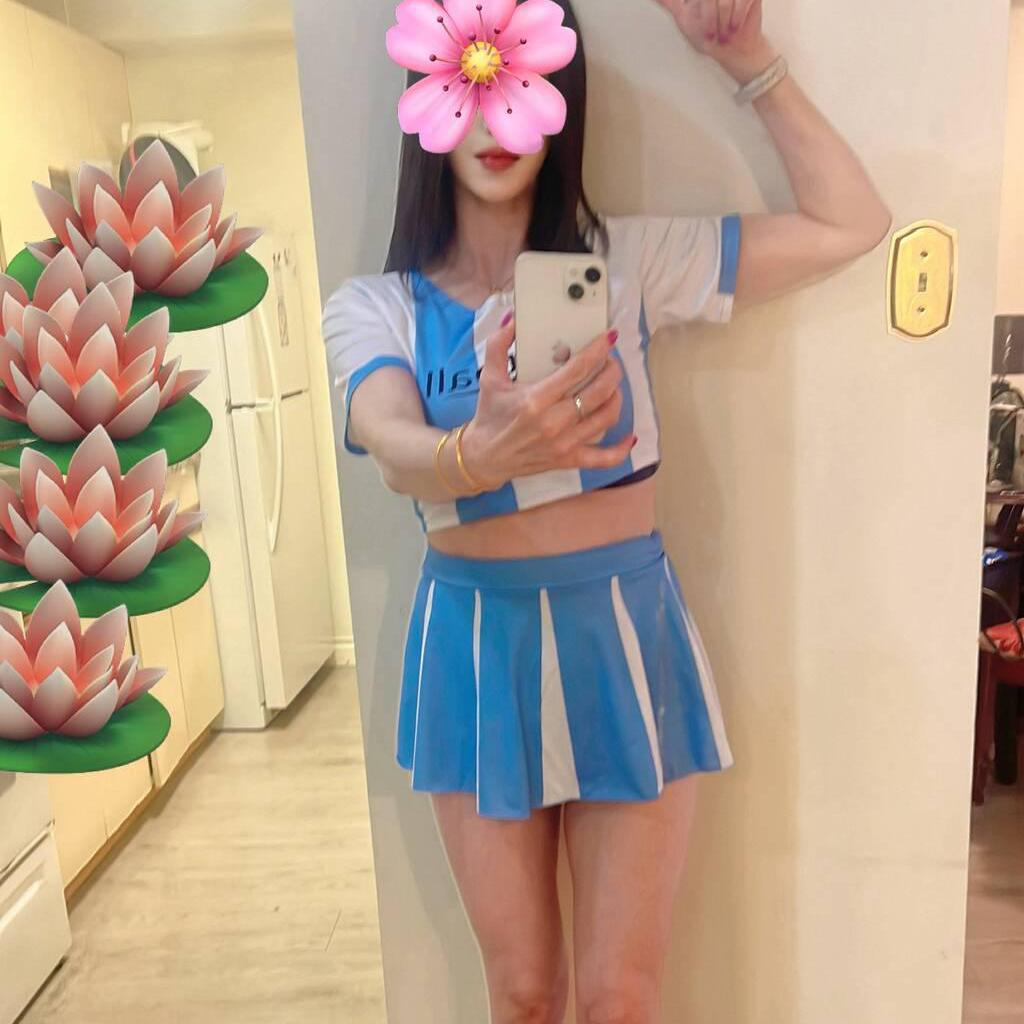 
                        Helen
                     is Female Escorts. | Vancouver | British Columbia | Canada | canadatopescorts.com 