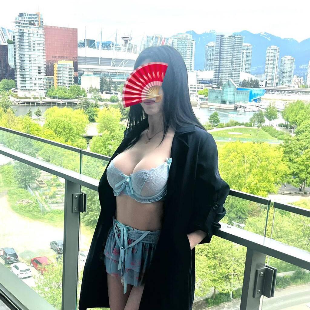 
                        Helen
                     is Female Escorts. | Vancouver | British Columbia | Canada | canadatopescorts.com 