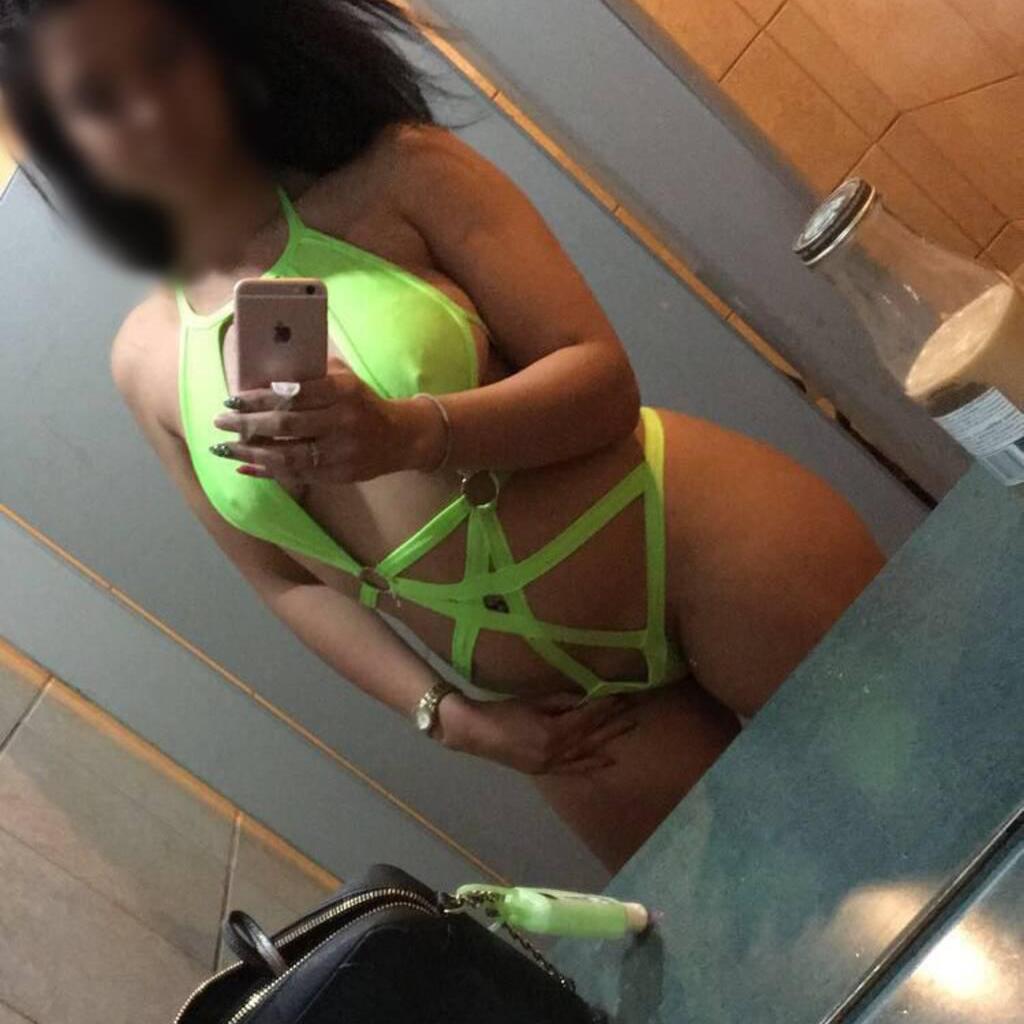 
                        Sarra
                     is Female Escorts. | Kitchener | Ontario | Canada | canadatopescorts.com 