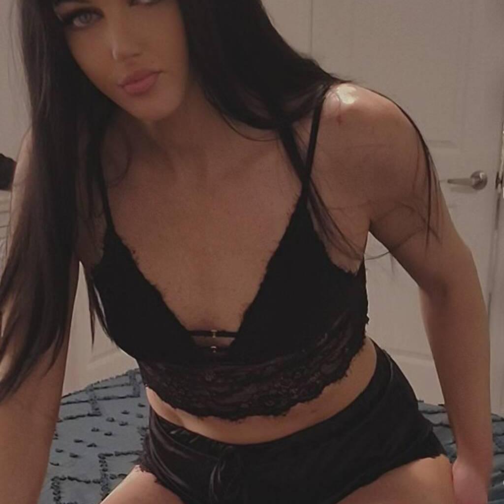 
                        Emily wyte
                     is Female Escorts. | Kitchener | Ontario | Canada | canadatopescorts.com 