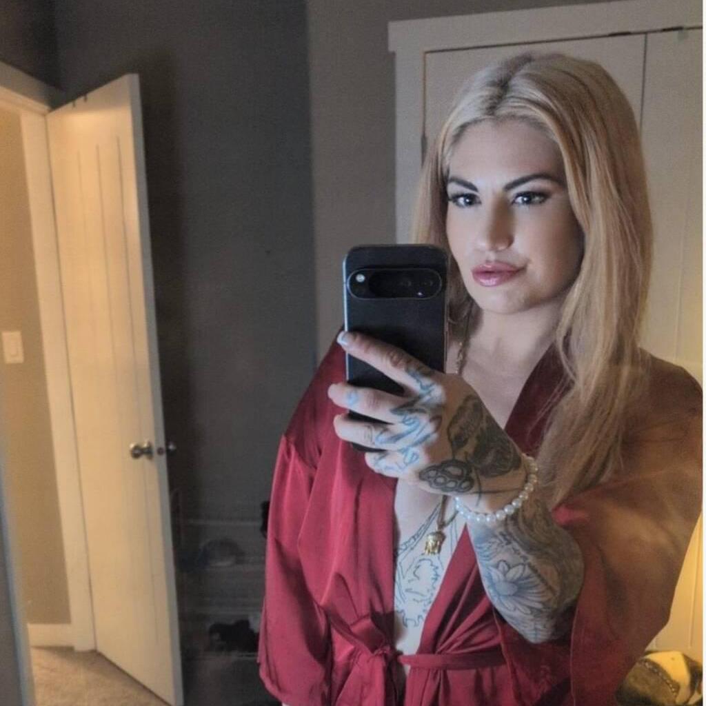 
                        Alexis and Candy
                     is Female Escorts. | Red Deer | Alberta | Canada | canadatopescorts.com 