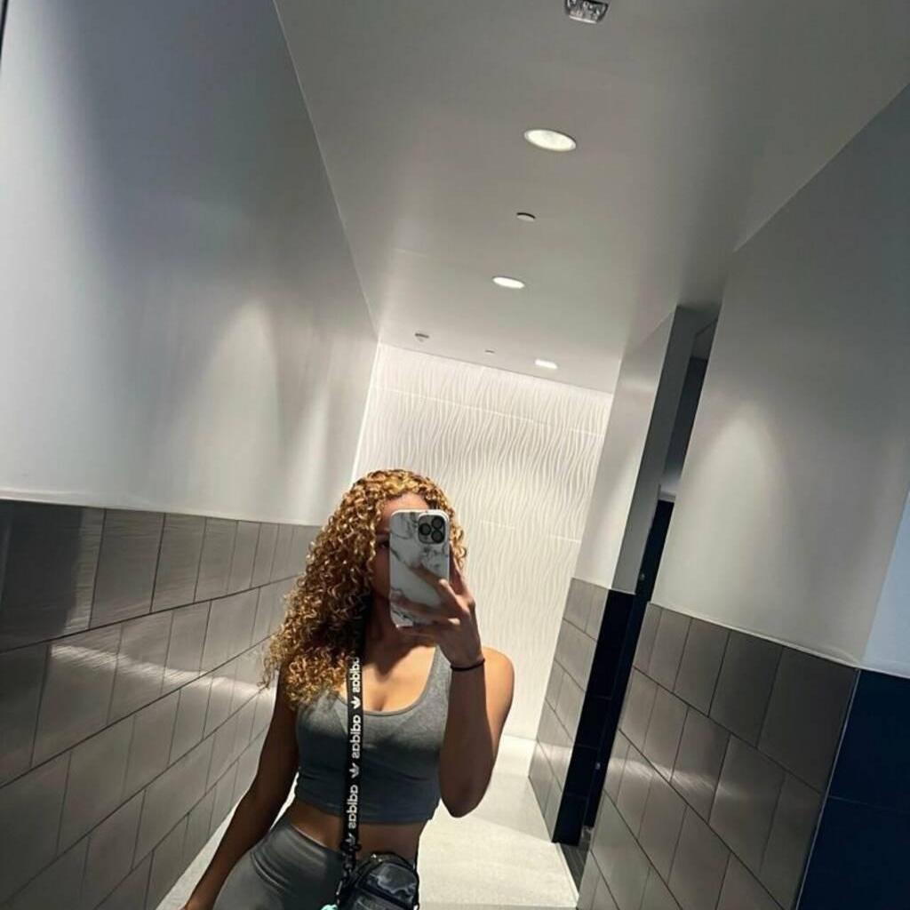 
                        Mary
                     is Female Escorts. | Sherbrooke | Quebec | Canada | canadatopescorts.com 