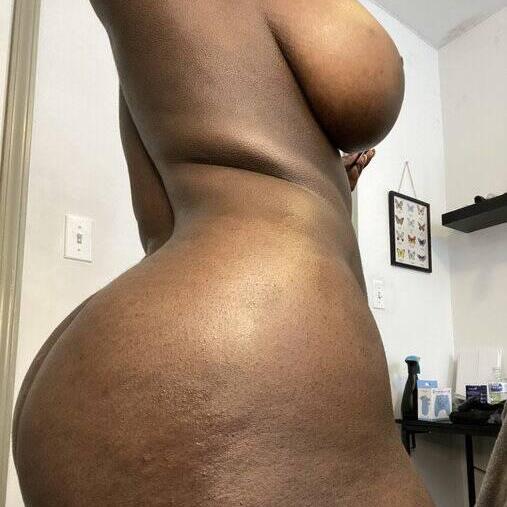 
                        Amie
                     is Female Escorts. | Prince Albert | Saskatchewan | Canada | canadatopescorts.com 