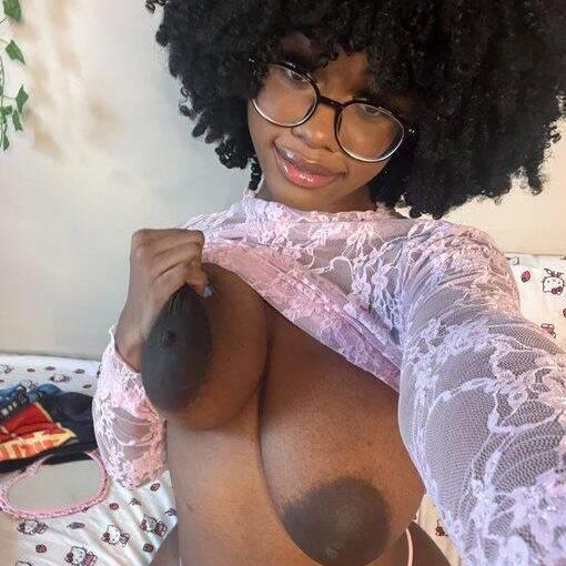 
                        Tolu
                     is Female Escorts. | Nanaimo | British Columbia | Canada | canadatopescorts.com 