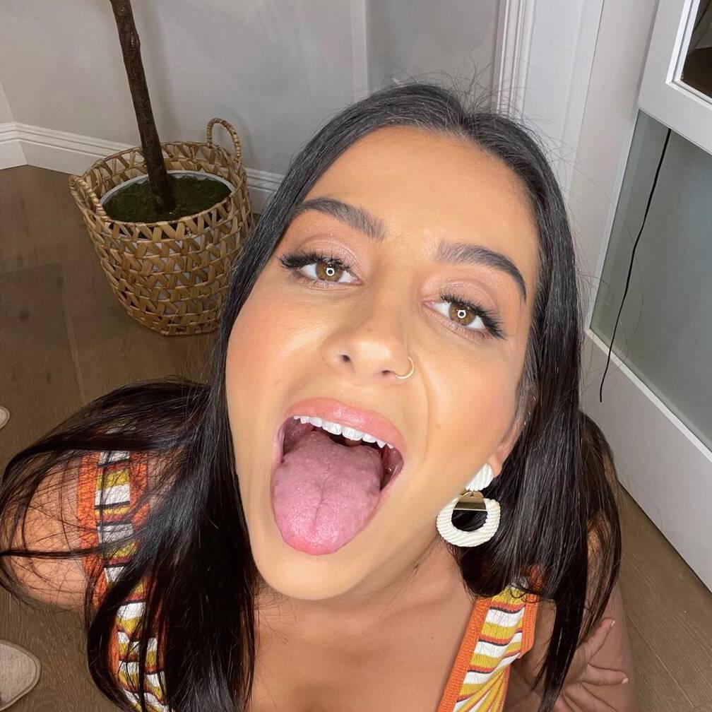 
                        Angel
                     is Female Escorts. | windsor | Ontario | Canada | canadatopescorts.com 