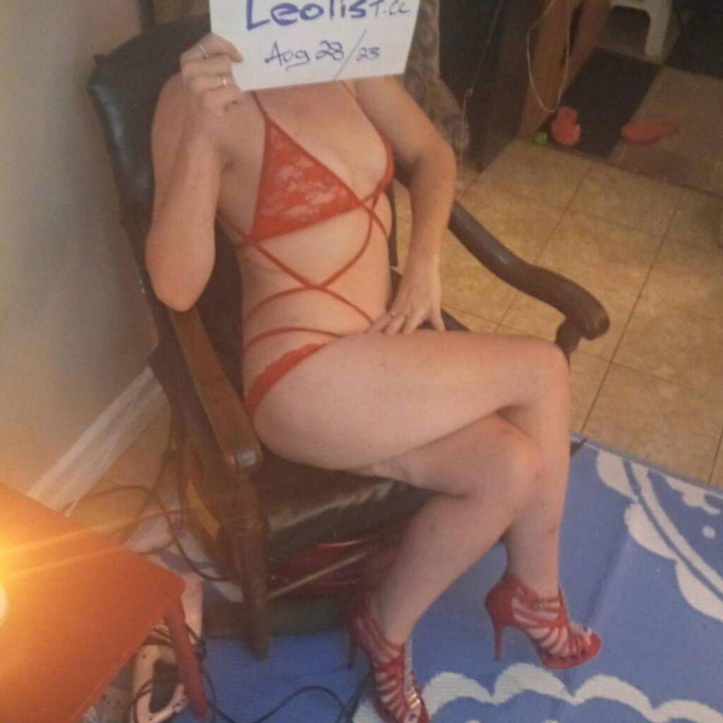 
                        Mackenzie
                     is Female Escorts. | Moncton | New Brunswick | Canada | canadatopescorts.com 