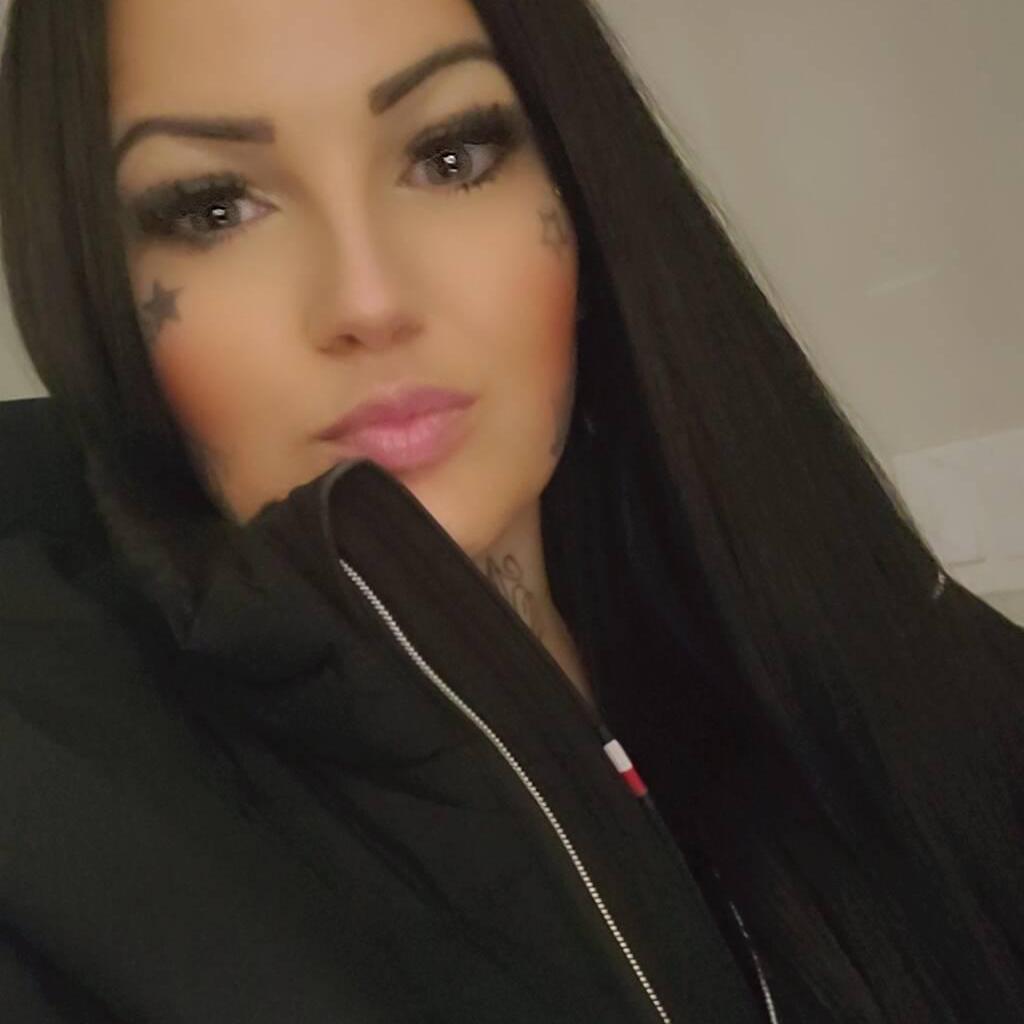 
                        Selena
                     is Female Escorts. | Toronto | Ontario | Canada | canadatopescorts.com 