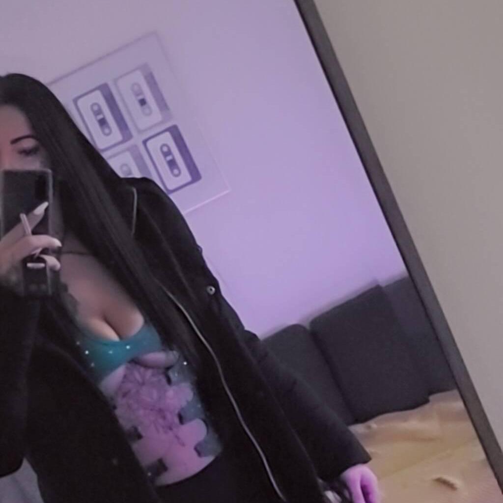 
                        Selena
                     is Female Escorts. | Toronto | Ontario | Canada | canadatopescorts.com 