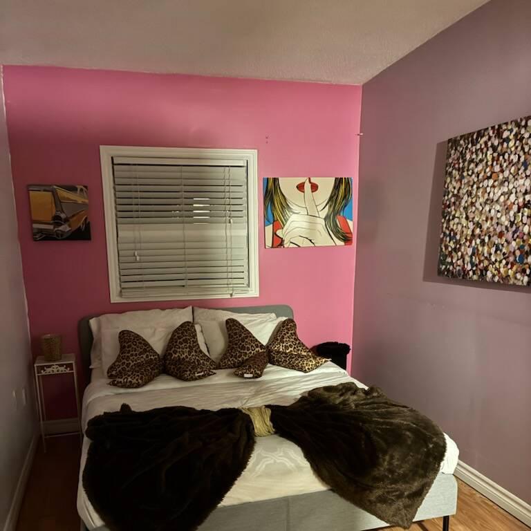 
                        Fadora Hess
                     is Female Escorts. | Sarnia | Ontario | Canada | canadatopescorts.com 