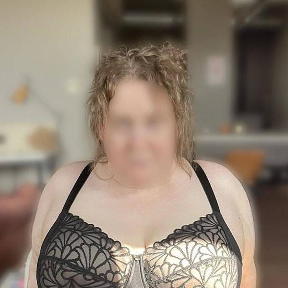 
                        Molly
                     is Female Escorts. | Winnipeg | Manitoba | Canada | canadatopescorts.com 