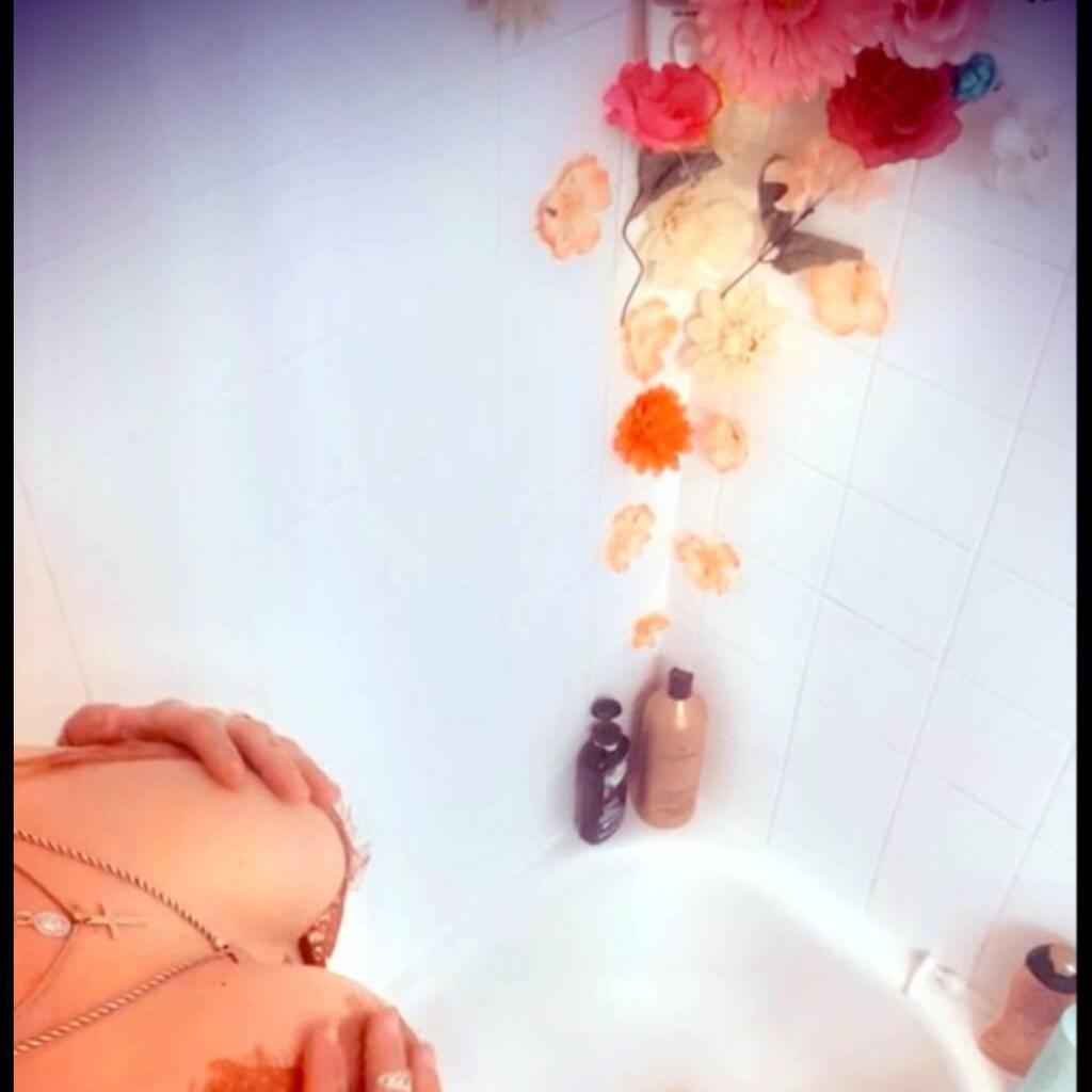 
                        Heaven
                     is Female Escorts. | Peace River Country | British Columbia | Canada | canadatopescorts.com 